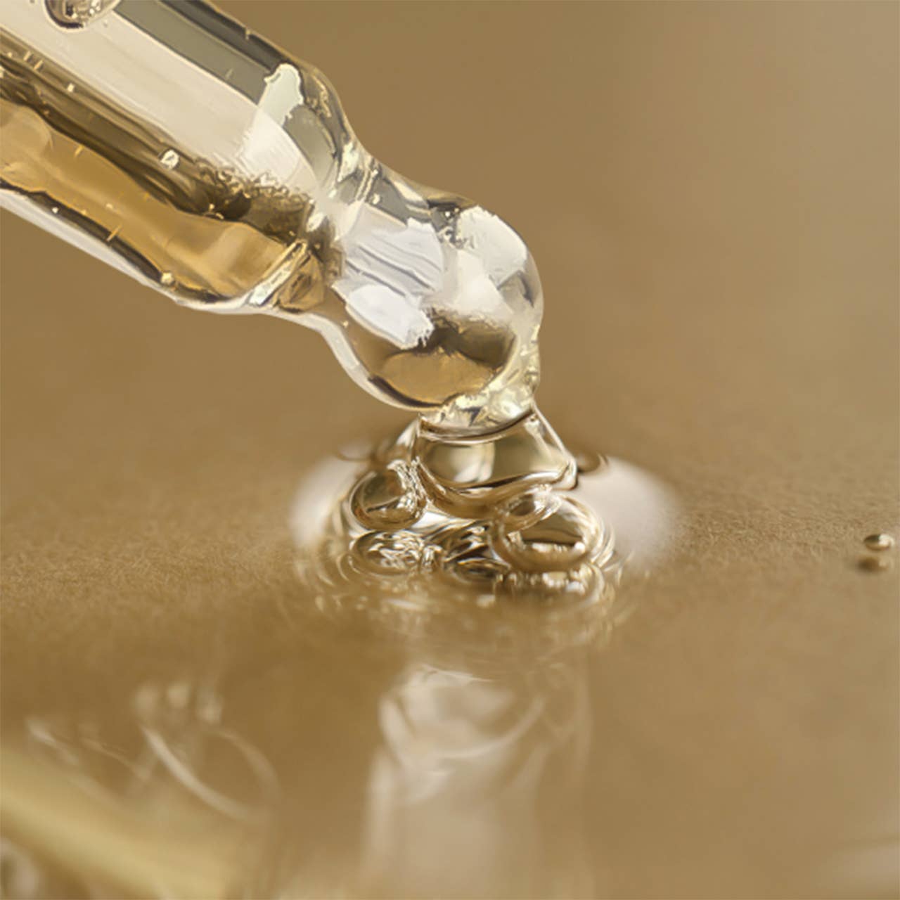 Castor oil kit 100% - Nær bilde av olje